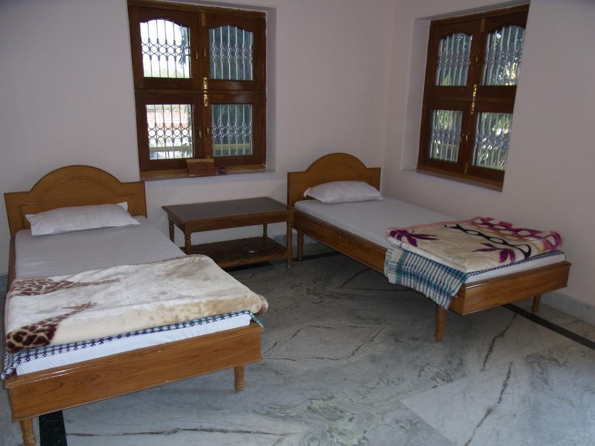 Momotaro House Hotel Bodh Gaya Exterior photo